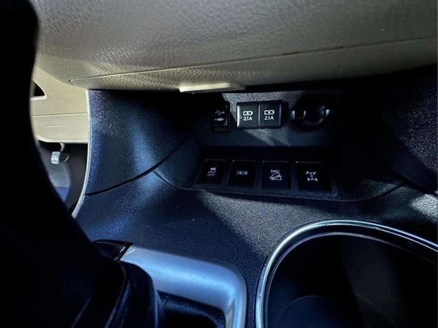 2018 Toyota Highlander XLE V6 AWD - 22937884 - 29