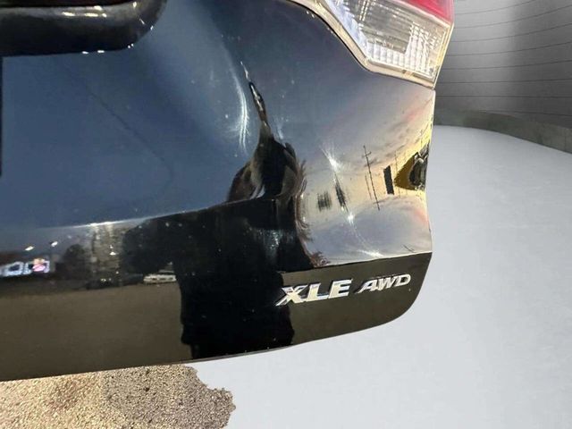 2018 Toyota Highlander XLE V6 AWD - 22937884 - 37