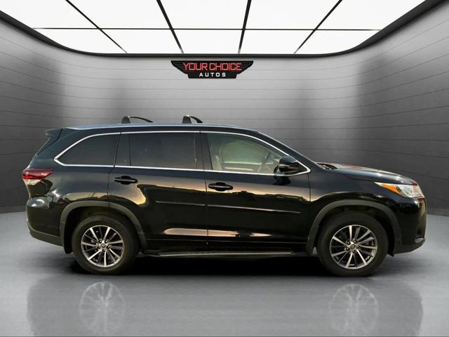 2018 Toyota Highlander XLE V6 AWD - 22937884 - 3