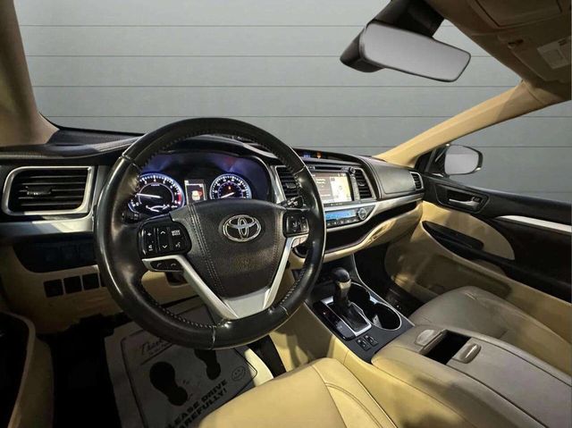 2018 Toyota Highlander XLE V6 AWD - 22937884 - 8