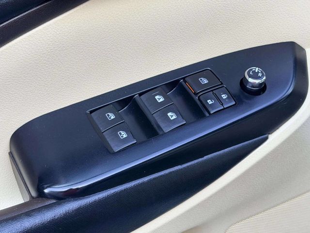 2018 Toyota Highlander XLE V6 AWD - 23036125 - 18