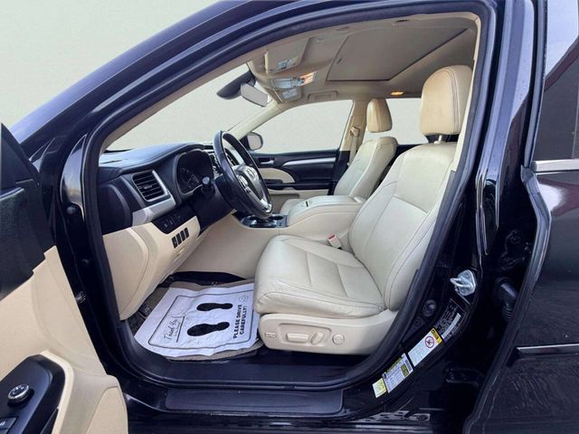 2018 Toyota Highlander XLE V6 AWD - 23036125 - 19