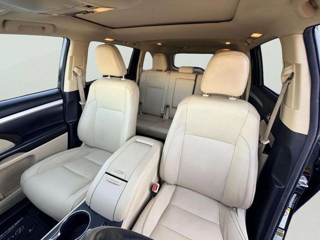 2018 Toyota Highlander XLE V6 AWD - 23036125 - 20