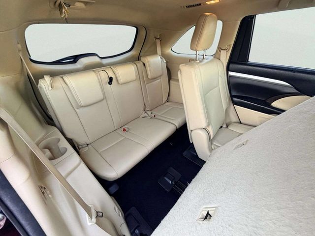 2018 Toyota Highlander XLE V6 AWD - 23036125 - 29