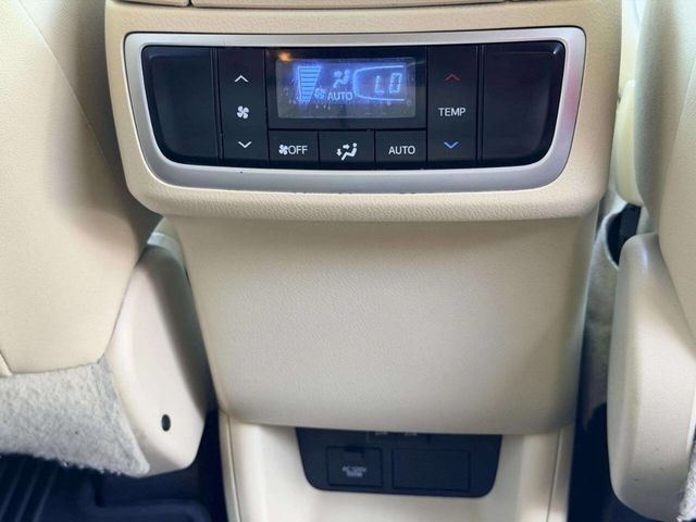 2018 Toyota Highlander XLE V6 AWD - 23036125 - 33