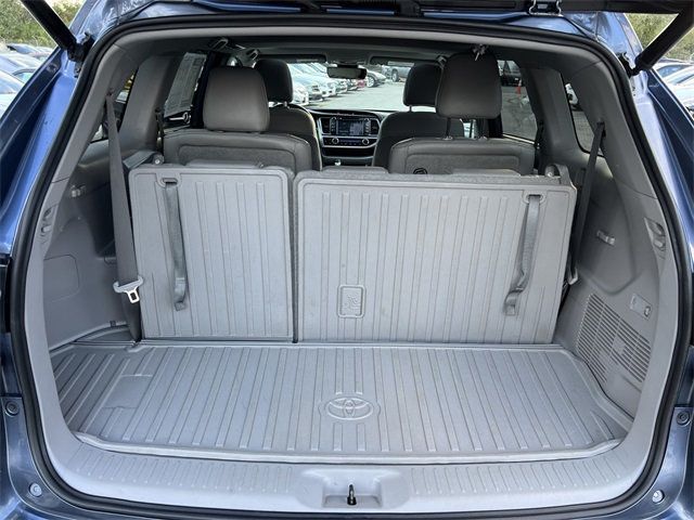 2018 Toyota Highlander XLE V6 AWD - 22924288 - 16