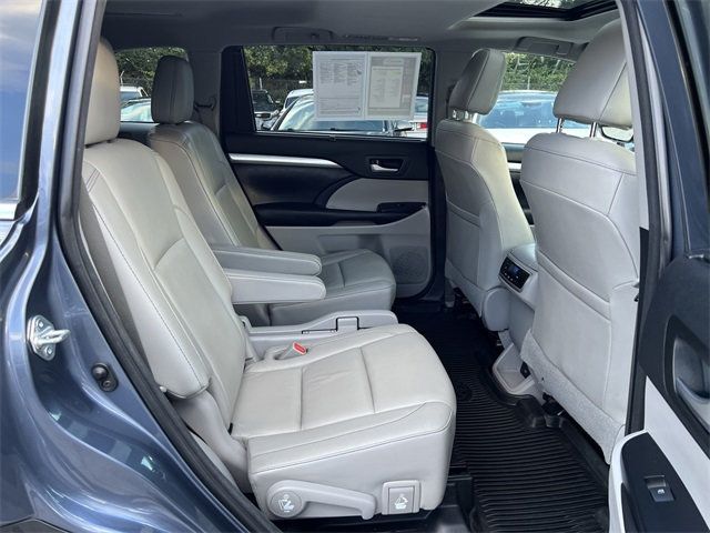 2018 Toyota Highlander XLE V6 AWD - 22924288 - 20