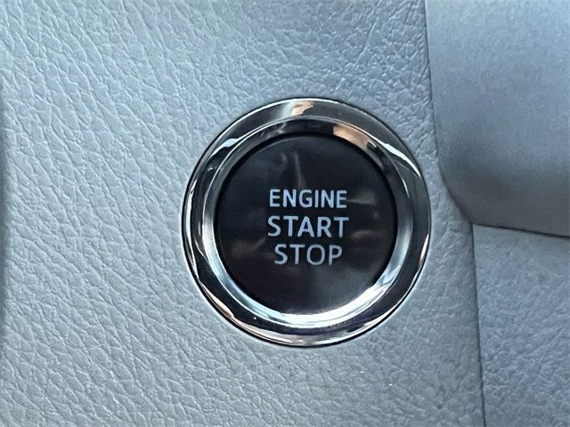 2018 Toyota Highlander XLE V6 AWD - 22924288 - 28