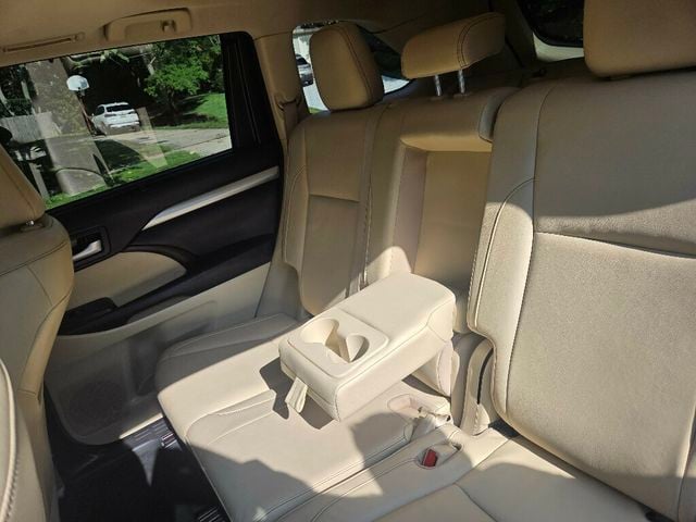 2018 Toyota Highlander XLE V6 AWD - 23047095 - 12