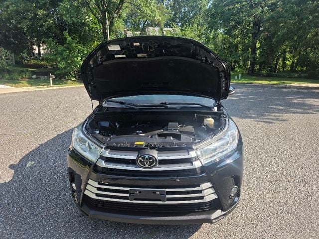2018 Toyota Highlander XLE V6 AWD - 23047095 - 19