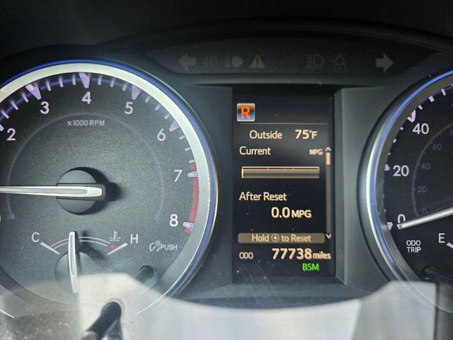 2018 Toyota Highlander XLE V6 AWD - 23047095 - 31