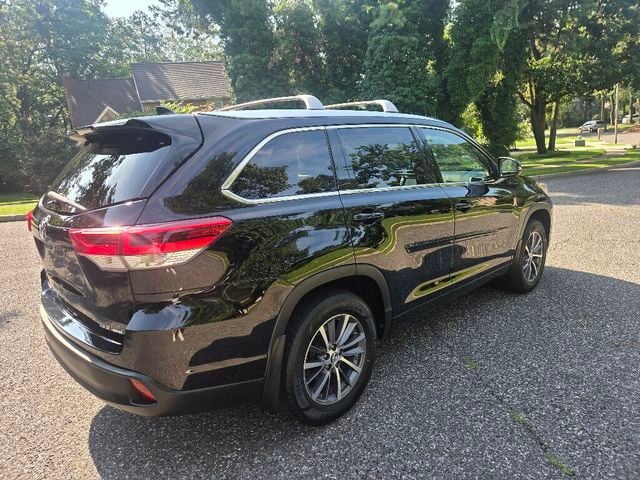 2018 Toyota Highlander XLE V6 AWD - 23047095 - 5