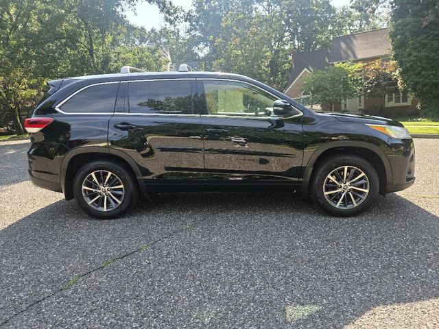 2018 Toyota Highlander XLE V6 AWD - 23047095 - 6