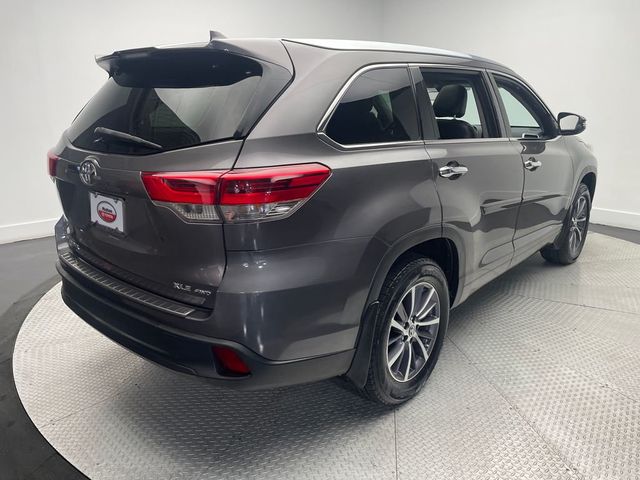 2018 Toyota Highlander XLE V6 AWD - 22997040 - 4