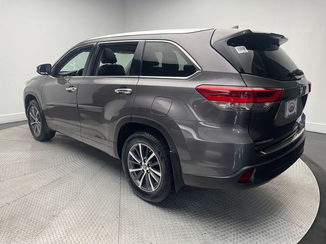 2018 Toyota Highlander XLE V6 AWD - 22997040 - 6