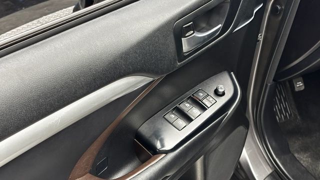 2018 Toyota Highlander XLE V6 AWD - 23037065 - 11