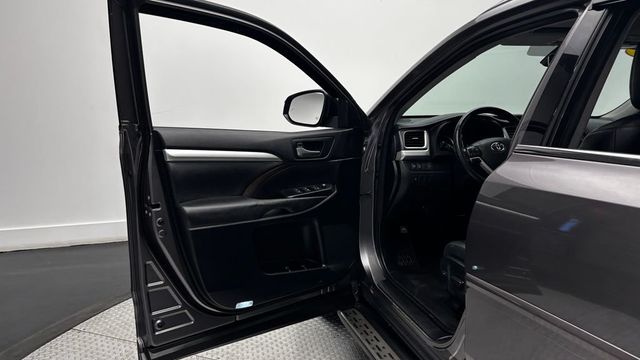 2018 Toyota Highlander XLE V6 AWD - 23037065 - 14