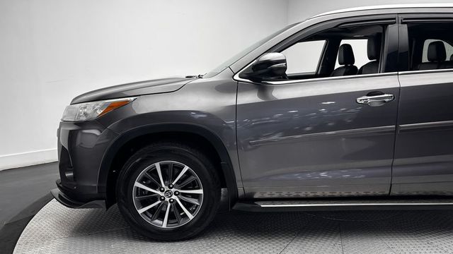 2018 Toyota Highlander XLE V6 AWD - 23037065 - 2