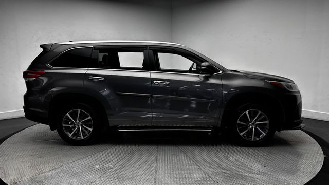 2018 Toyota Highlander XLE V6 AWD - 23037065 - 36