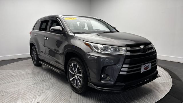 2018 Toyota Highlander XLE V6 AWD - 23037065 - 37
