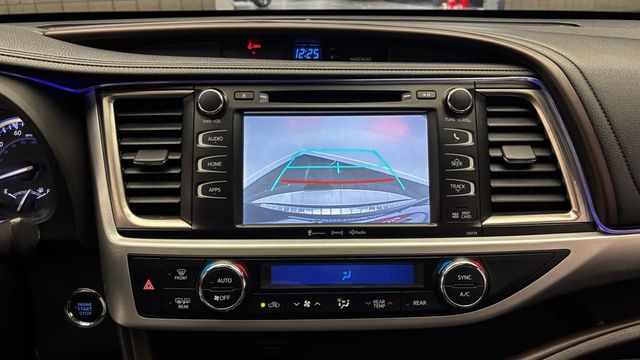2018 Toyota Highlander XLE V6 AWD - 23037065 - 38