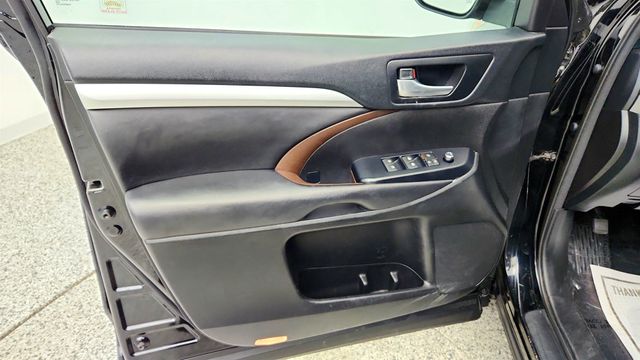 2018 Toyota Highlander XLE V6 AWD - 23031001 - 10