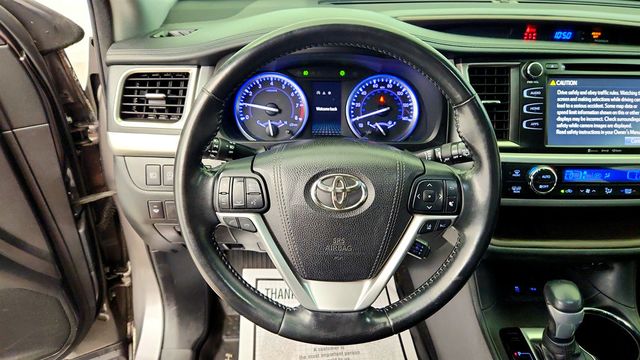 2018 Toyota Highlander XLE V6 AWD - 23041446 - 12