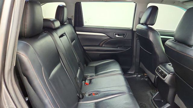2018 Toyota Highlander XLE V6 AWD - 23041446 - 20