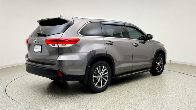 2018 Toyota Highlander XLE V6 AWD - 23041446 - 4