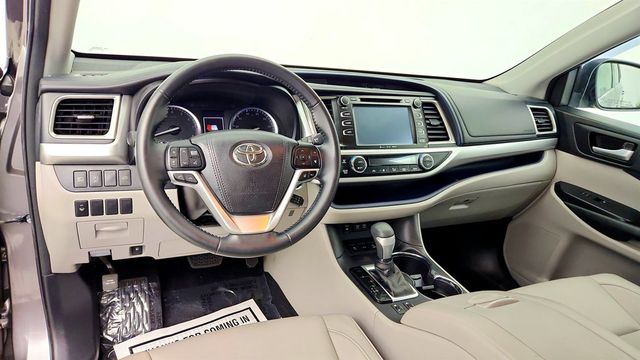 2018 Toyota Highlander XLE V6 AWD - 23079243 - 12