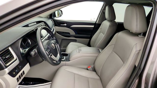 2018 Toyota Highlander XLE V6 AWD - 23079243 - 18