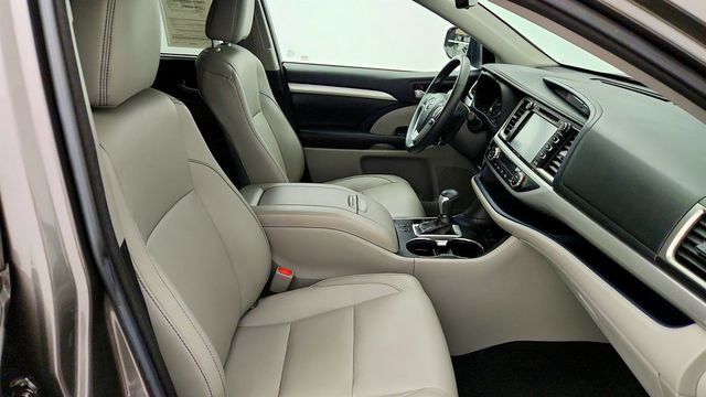 2018 Toyota Highlander XLE V6 AWD - 23079243 - 23