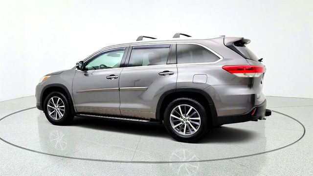 2018 Toyota Highlander XLE V6 AWD - 23079243 - 6