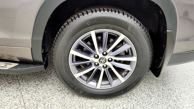 2018 Toyota Highlander XLE V6 AWD - 23079243 - 8