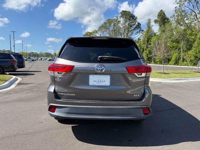 2018 Toyota Highlander XLE V6 FWD - 23007773 - 3