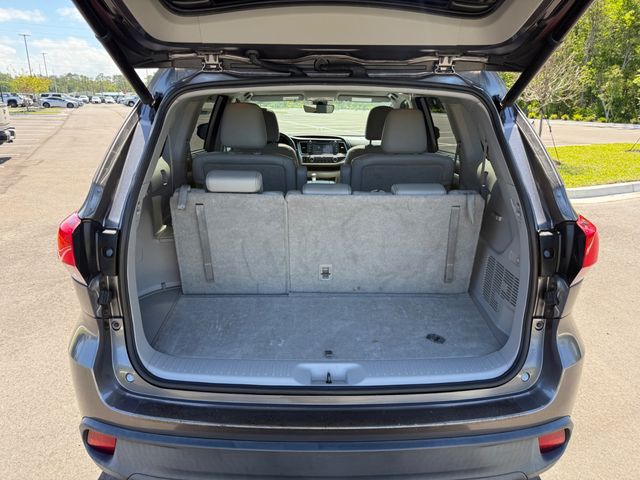 2018 Toyota Highlander XLE V6 FWD - 23007773 - 4