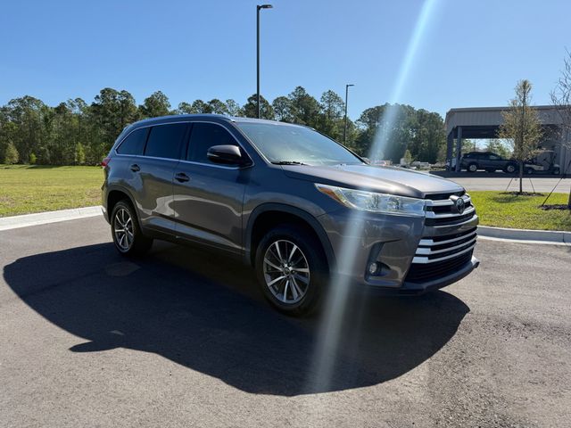 2018 Toyota Highlander XLE V6 FWD - 23007773 - 8