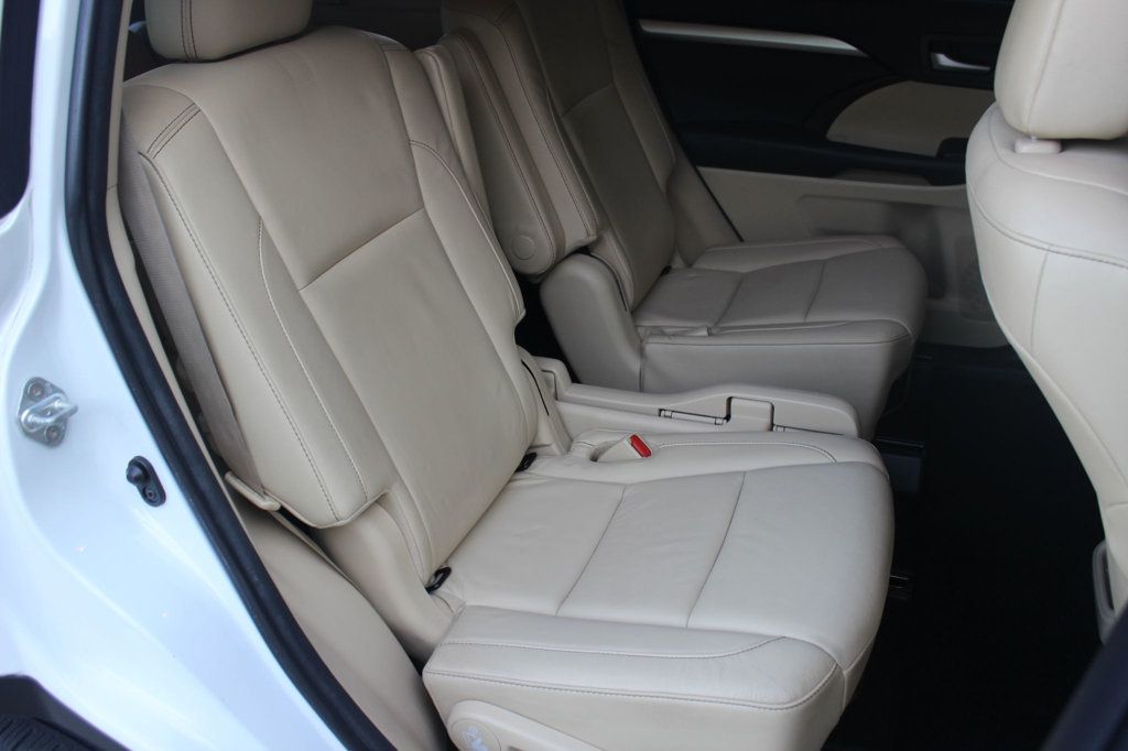 2018 Toyota Highlander XLE photo 22