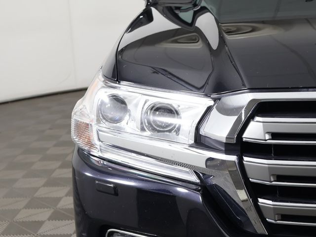 2018 Toyota Land Cruiser 4WD - 22956837 - 16