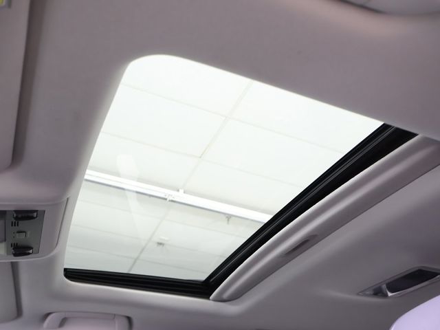 2018 Toyota Land Cruiser 4WD - 22956837 - 24