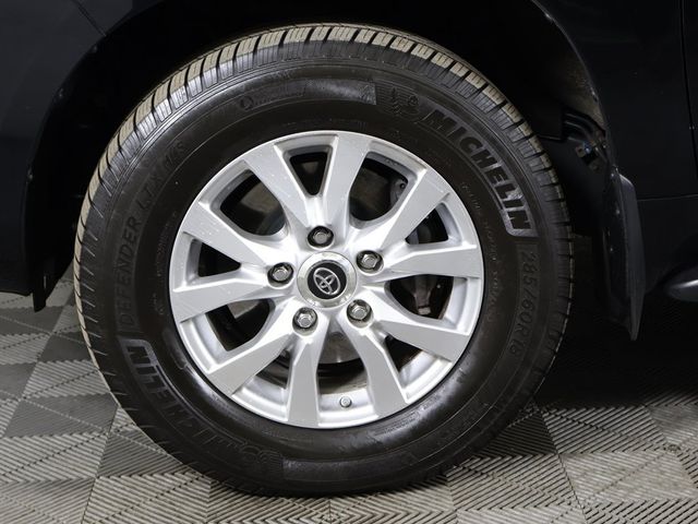 2018 Toyota Land Cruiser 4WD - 22956837 - 26