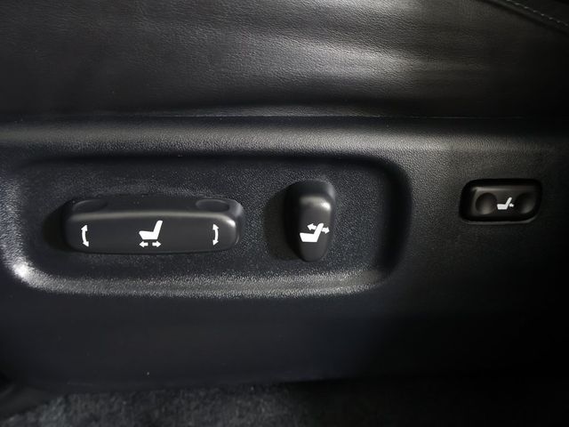 2018 Toyota Land Cruiser 4WD - 22956837 - 37