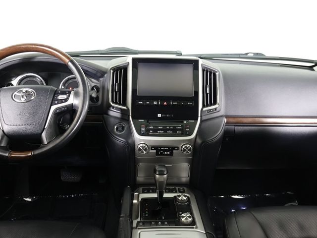 2018 Toyota Land Cruiser 4WD - 22956837 - 43