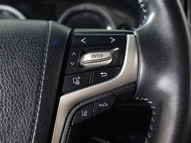 2018 Toyota Land Cruiser 4WD - 22956837 - 51