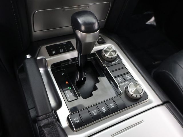 2018 Toyota Land Cruiser 4WD - 22956837 - 60