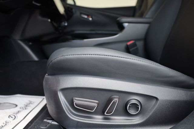2018 Toyota Prius Four - 23067535 - 15