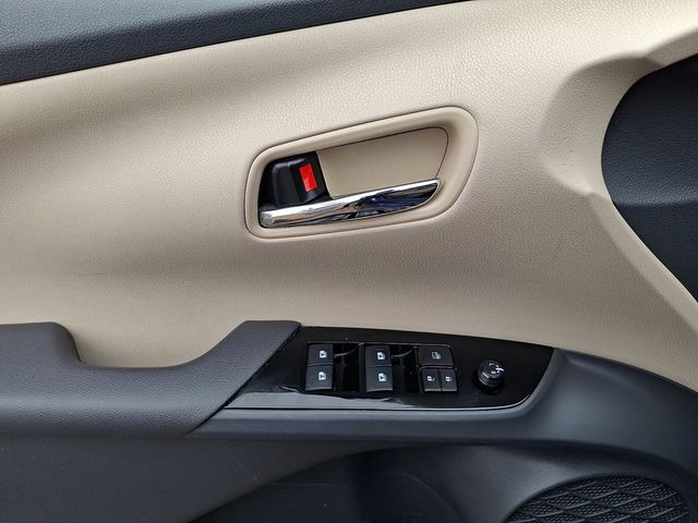 2018 Toyota Prius One - 22983401 - 11