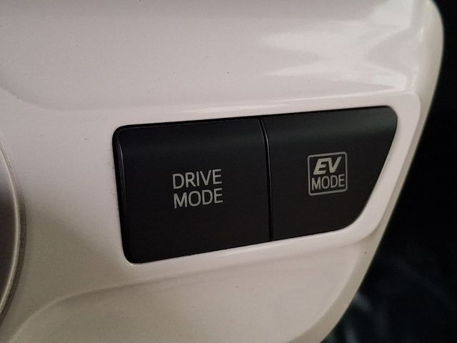 2018 Toyota Prius One - 22983401 - 23