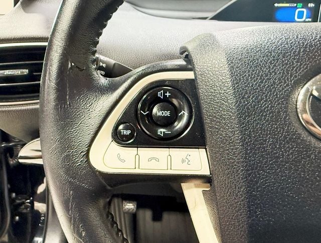 2018 Toyota Prius Three - 22932475 - 11