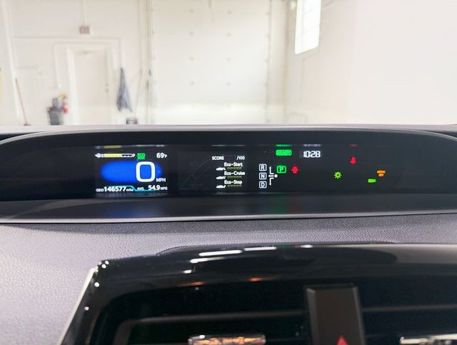 2018 Toyota Prius Three - 22932475 - 13